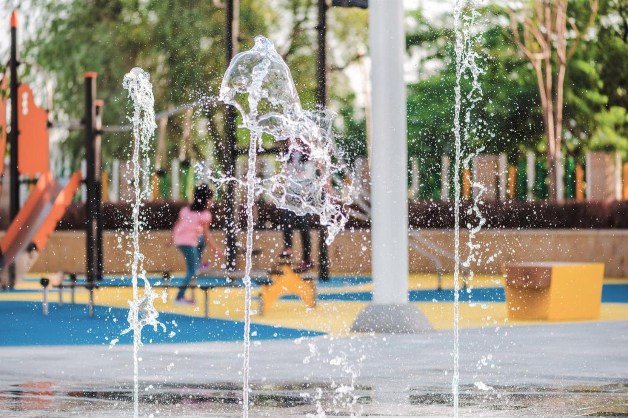 Al Messila, A Luxury Collection Resort & Spa, דוחה מראה חיצוני תמונה Fountains at the park